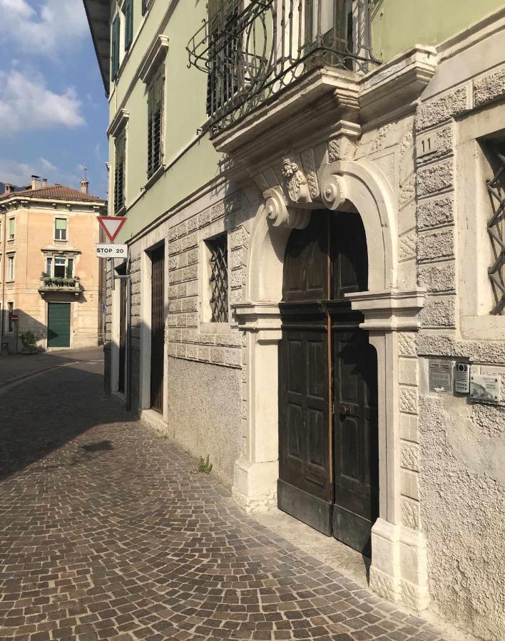 Appartamento "Via Ferrata" Mori Bagian luar foto